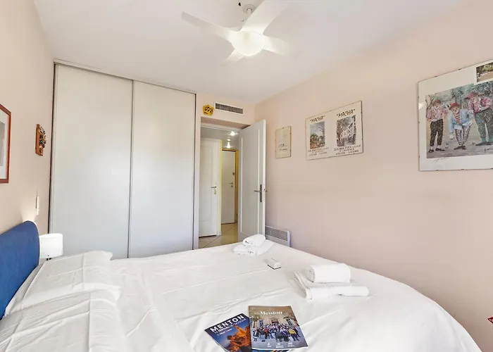 Open View In Center - Happy Apartmán